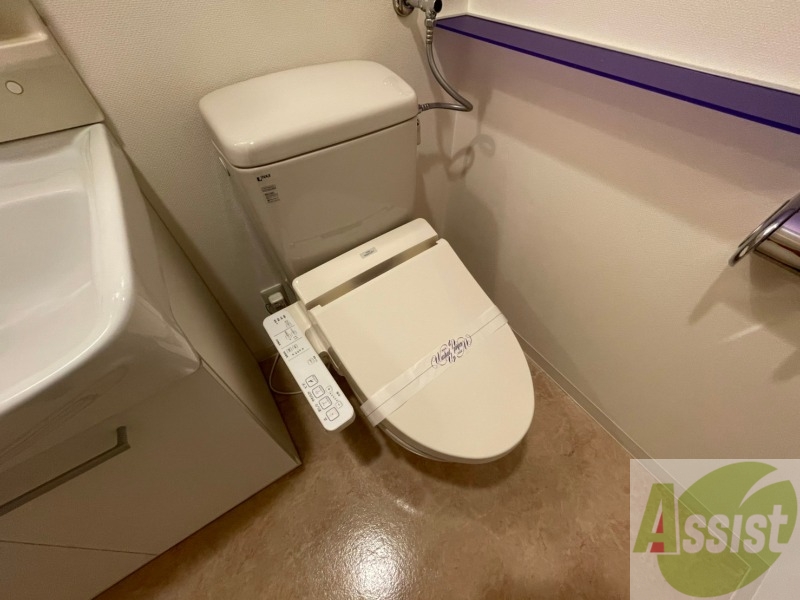 トイレ　トイレです。ウォシュレット付を探している方、おすすめです。