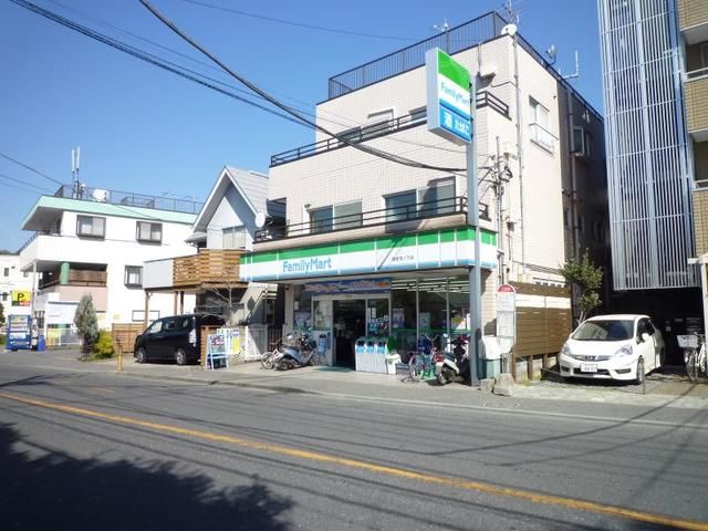 コンビニ　ファミリーマート鎌倉雪ノ下店（コンビニ）まで380m