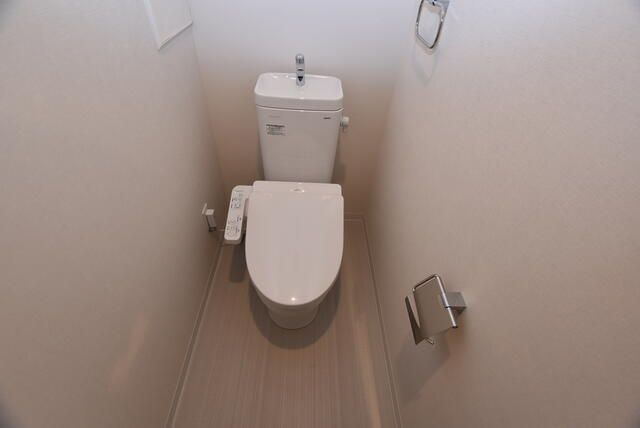 トイレ　落ち着いたトイレです