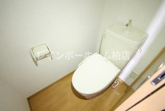 トイレ　落ち着いたトイレです