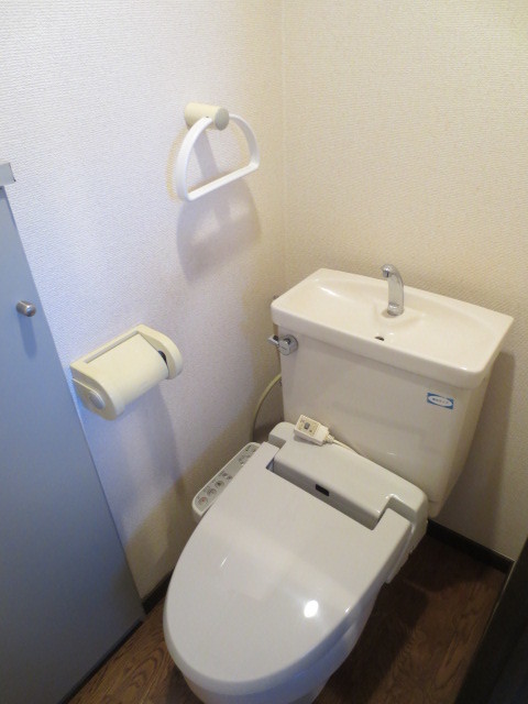 トイレ　ウォシュレットあります