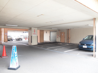 エントランス　建物の内部です
