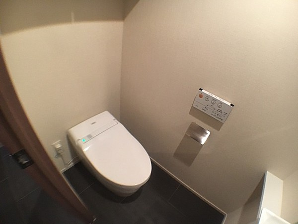 トイレ　清潔感のあるトイレです