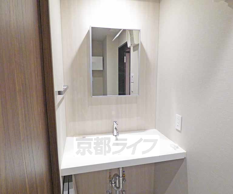 洗面設備　洗面台です。