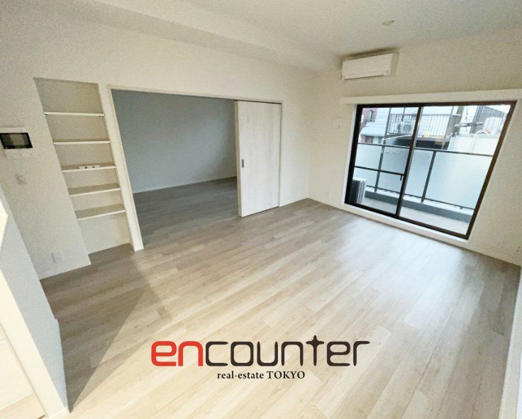 居室・リビング　※同マンション別室参考写真