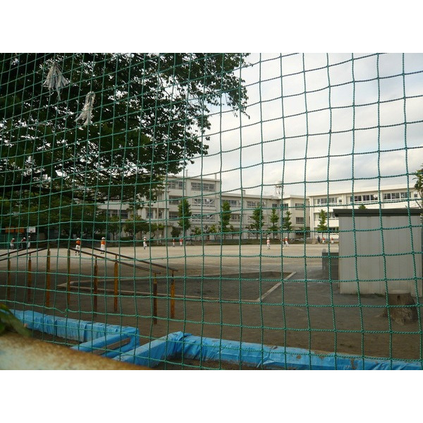 小学校　川崎市立久地小学校（小学校）まで797m