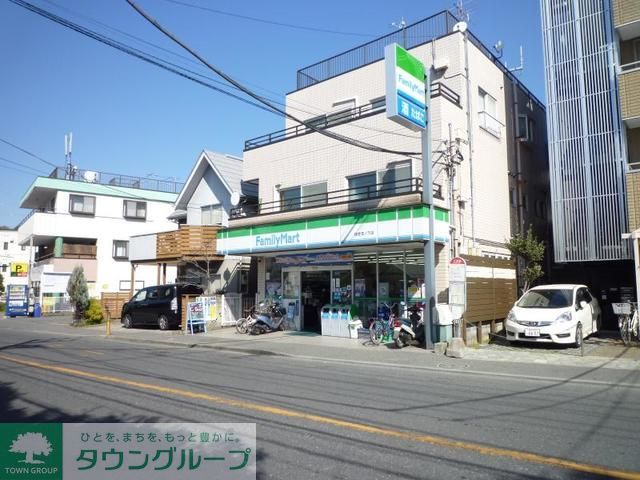 コンビニ　ファミリーマート鎌倉雪ノ下店（コンビニ）まで560m