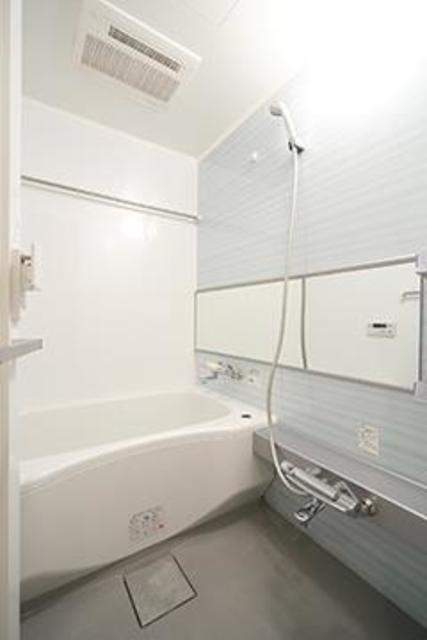 バス・シャワールーム　※写真は同タイプ住戸です。