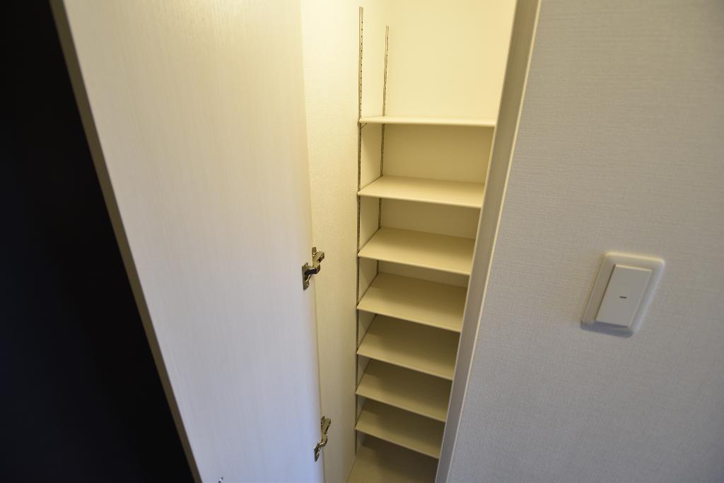 玄関　下駄箱