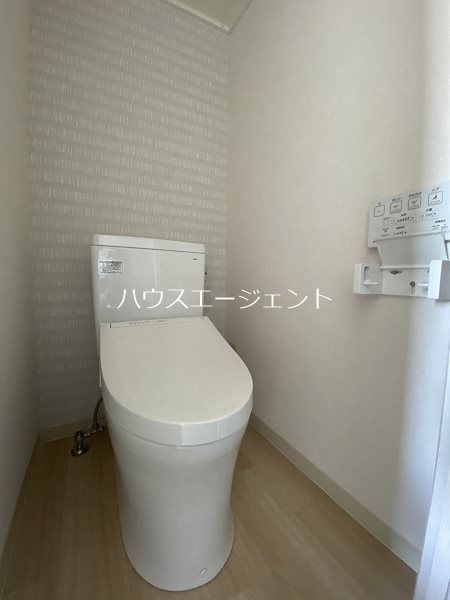 トイレ　※別号室参考写真