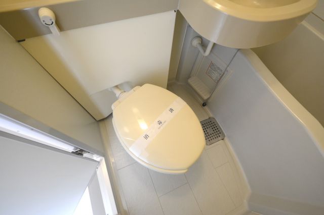 トイレ　浴室内にトイレがあります！