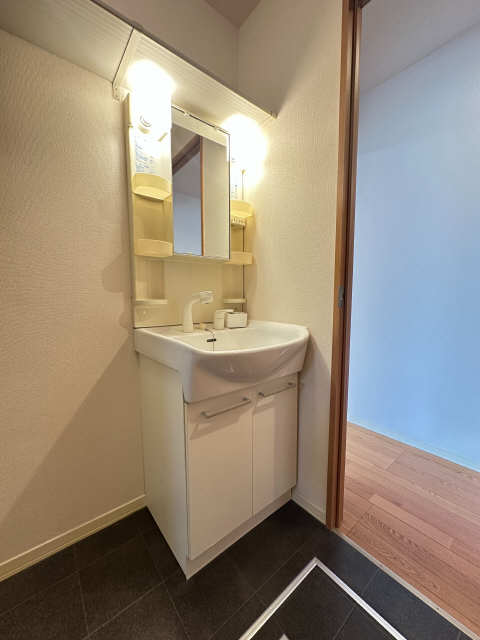 洗面設備　同型モデル