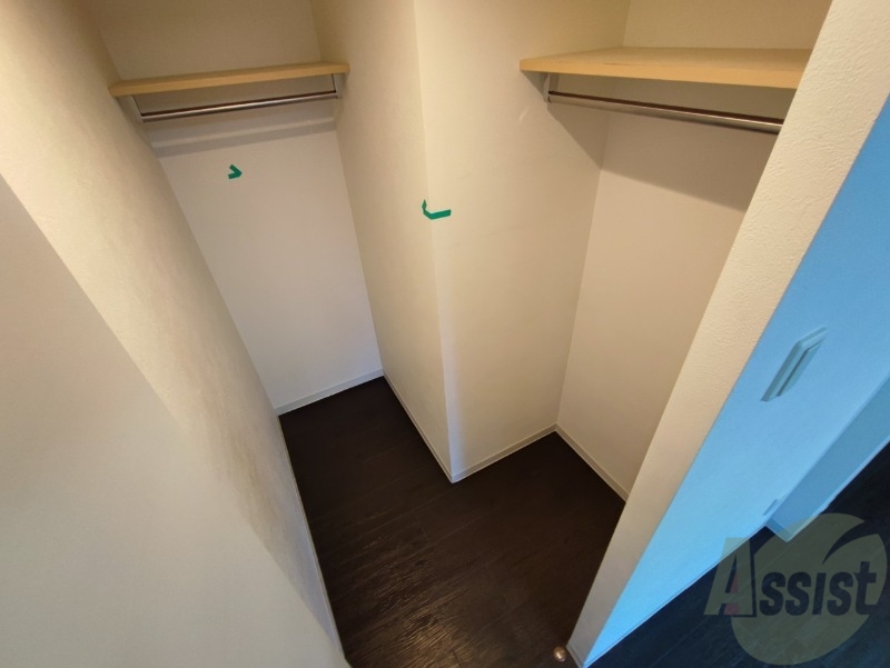 収納　寝室の収納です。部屋がすっきり片付きます。