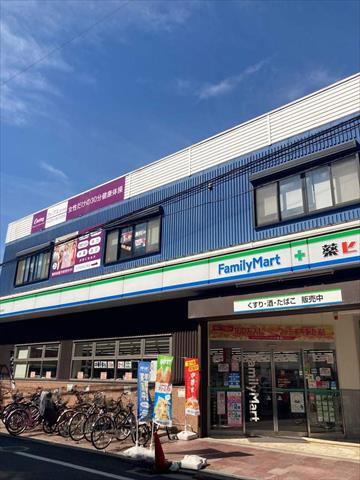 コンビニ　ファミリーマート（コンビニ）まで191m
