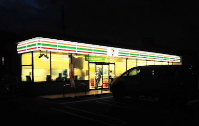 コンビニ　セブンイレブン 名古屋野立町3丁目店（コンビニ）まで670m