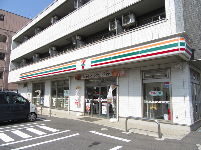 コンビニ　セブン－イレブン　京成大久保駅南店（コンビニ）まで50m