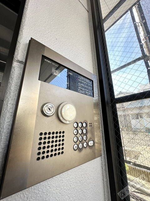 エントランス　オートロック完備で部外者はシャットアウト♪♪