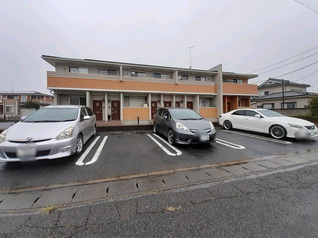 駐車場　駐車場に車を止められます