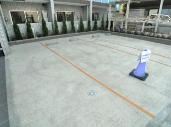 駐車場　駐車場