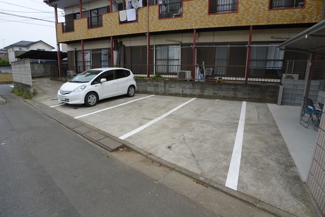 駐車場　敷地内駐車場