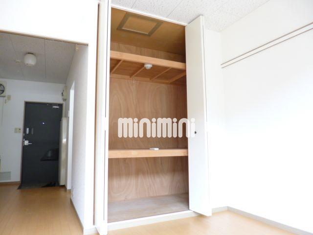 収納　クローゼットにたっぷり収納できます