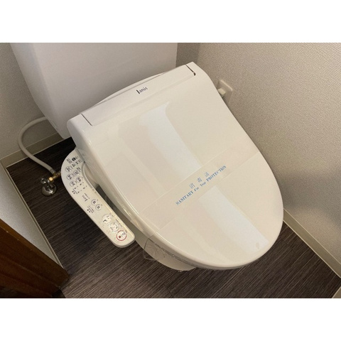 トイレ　清潔感のあるトイレです