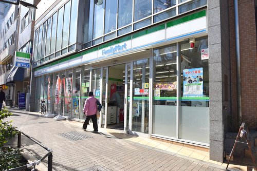 コンビニ　ファミリーマート 阿佐谷南三丁目店（コンビニ）まで225m