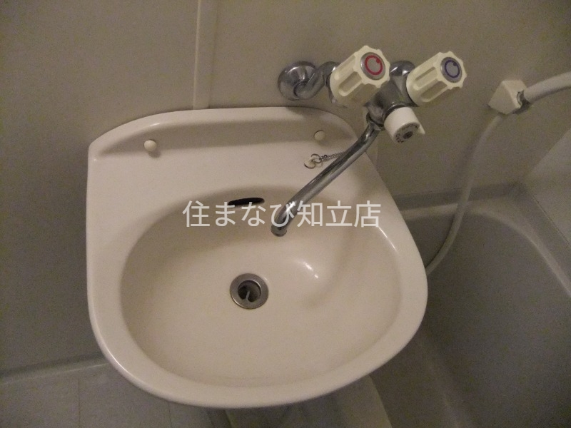 洗面設備　同型別部屋写真
