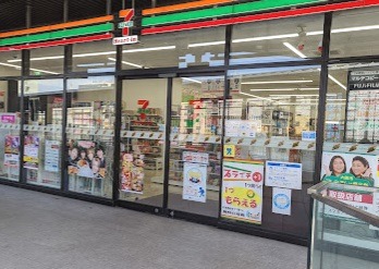 コンビニ　セブン-イレブン ハートイン ヴィアイン大阪京橋店（コンビニ）まで41m