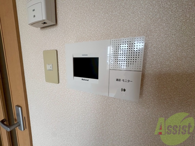 セキュリティ　ＴＶモニター付インターホンです。来客者の顔が見えるので安心！