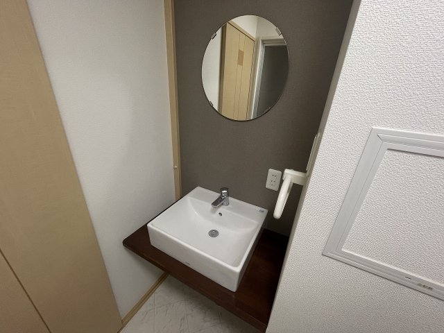 洗面設備　脱衣スペースもあります