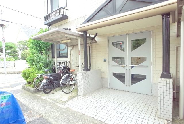 セルビシオ本山の外観写真