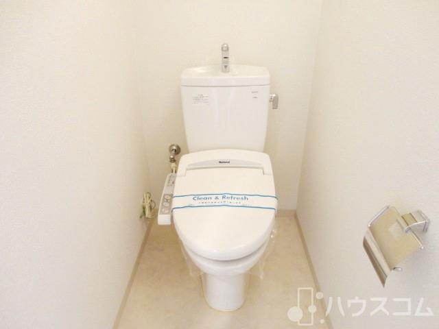 トイレ　綺麗にリフォームがされています。
