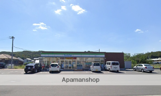 コンビニ　ファミリーマート琴浦西店（コンビニ）まで448m