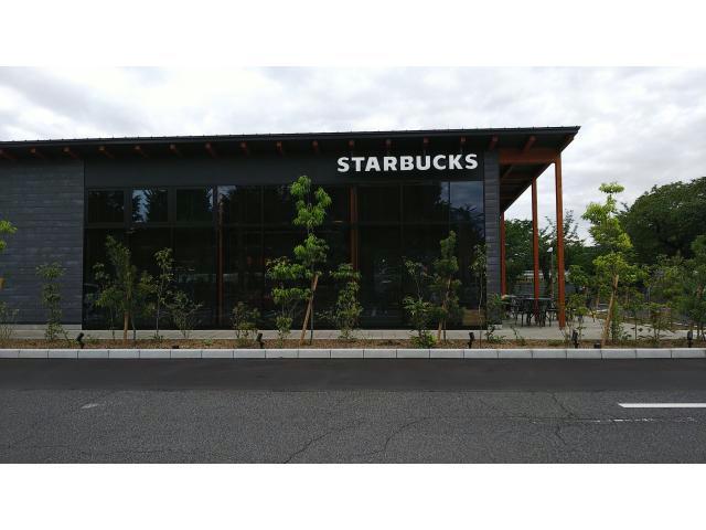 飲食店　スターバックスコーヒー敷島公園店（飲食店）まで1373m