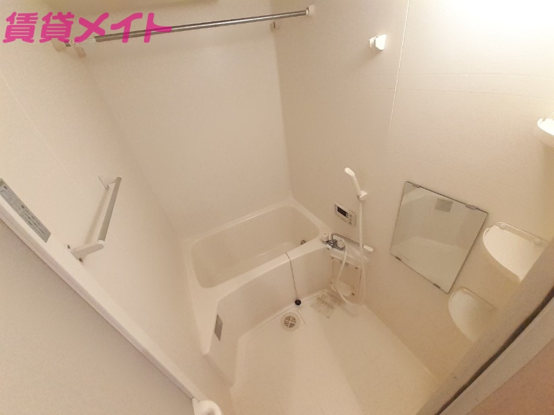 バス・シャワールーム　同物件別部屋の写真