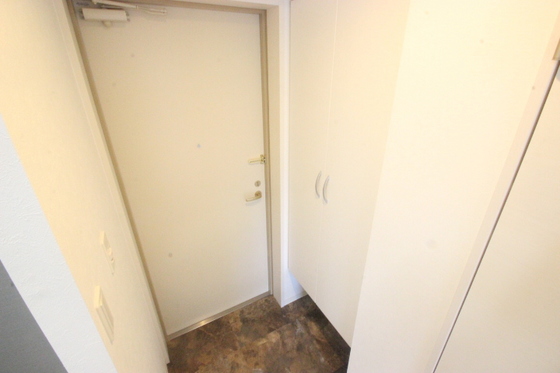玄関　※別部屋の写真です