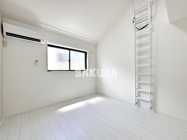 居室・リビング　開放感のあるゆったりとしたお部屋です♪