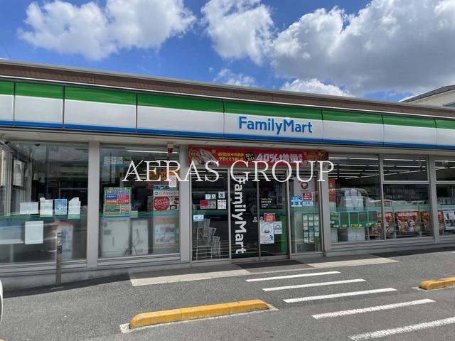 コンビニ　ファミリーマート 新田三丁目店（コンビニ）まで169m