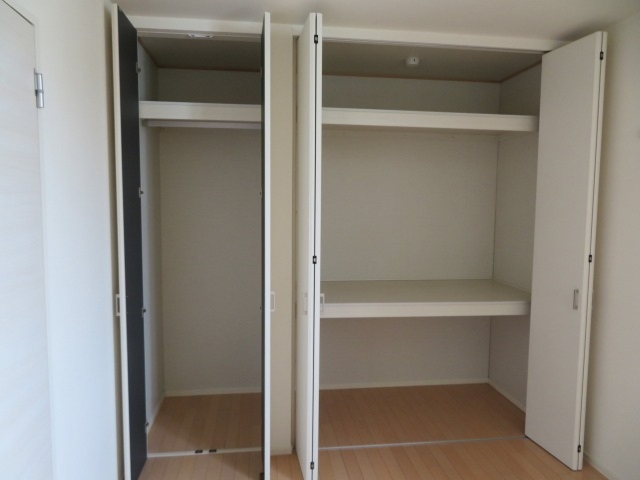 収納　クローゼット、収納力がございます。