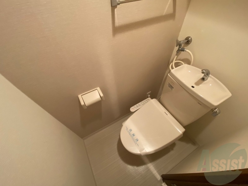 トイレ　トイレです。ウォシュレット付を探している方、おすすめです。