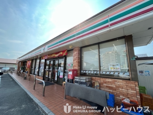 コンビニ　セブンイレブン粕屋新宮（コンビニ）まで601m