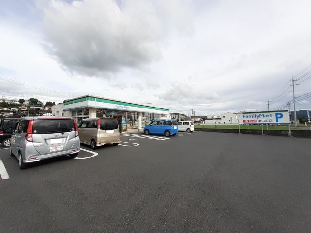コンビニ　ファミリーマート 津山沼店（コンビニ）まで1310m