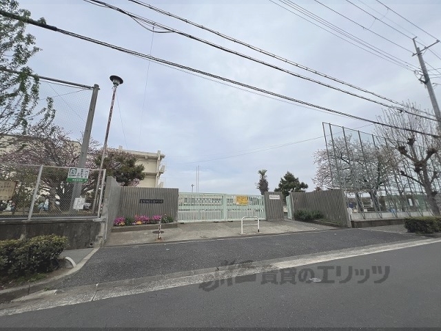 中学校　宝塚市立安倉中学校（中学校）まで450m