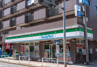 コンビニ　ファミリーマート 砧城山通り店（コンビニ）まで489m