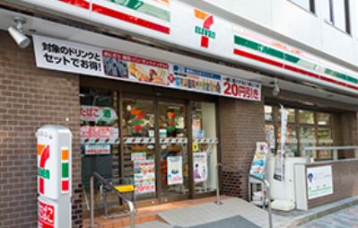コンビニ　セブンイレブン（コンビニ）まで190m