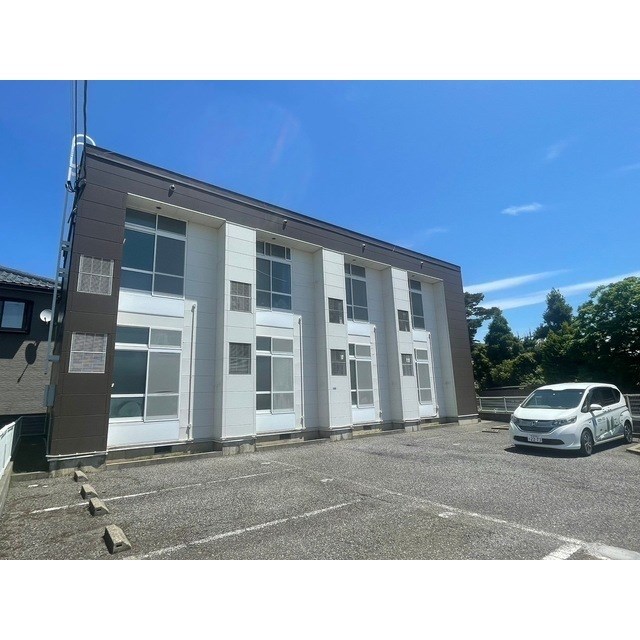 建物外観　2階建てアパート