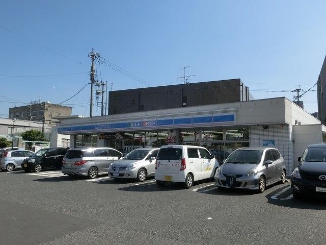 コンビニ　ローソン八幡山王一丁目店（コンビニ）まで250m