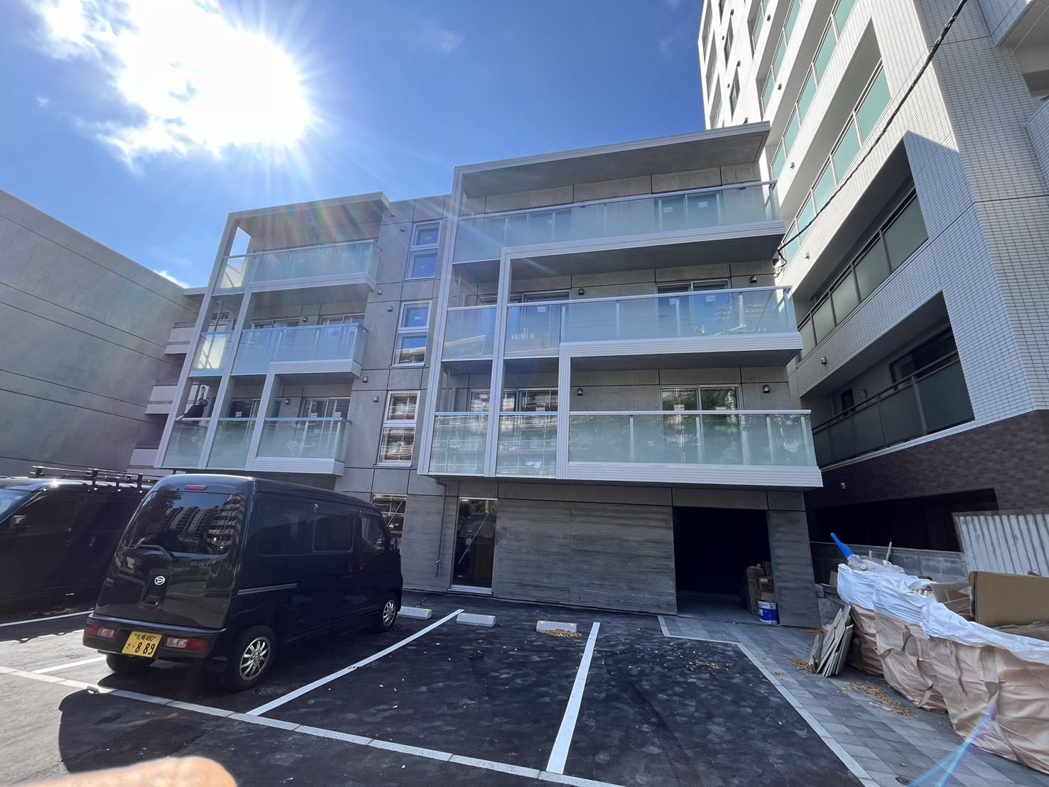 建物外観　新築デザイナーズ！！
