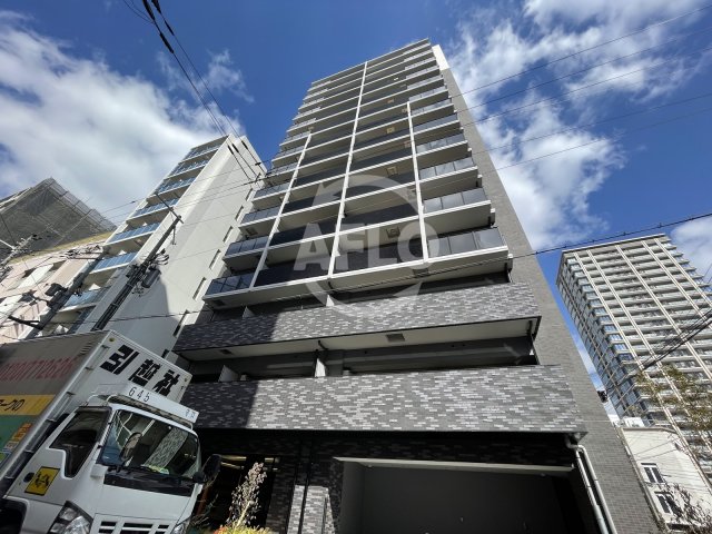 建物外観　プレサンスロジェ大阪南森町　外観